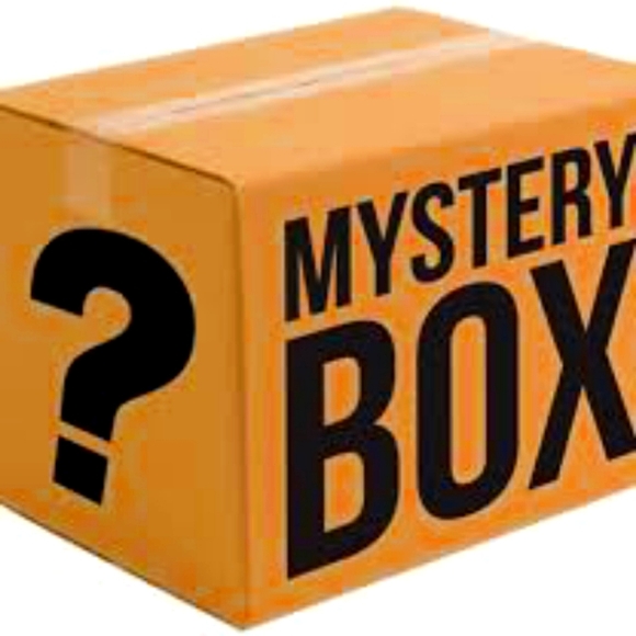 Girls (Teenager) 3 Complete Outfits Mystery Box Size Small/XS (Lot) See Measure - Picture 1 of 2